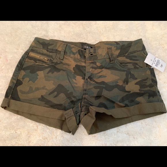 Camo Shorts - Picture 1 of 3